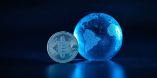 Mercados financieros globales que integran a las criptomonedas como parte de su estructura